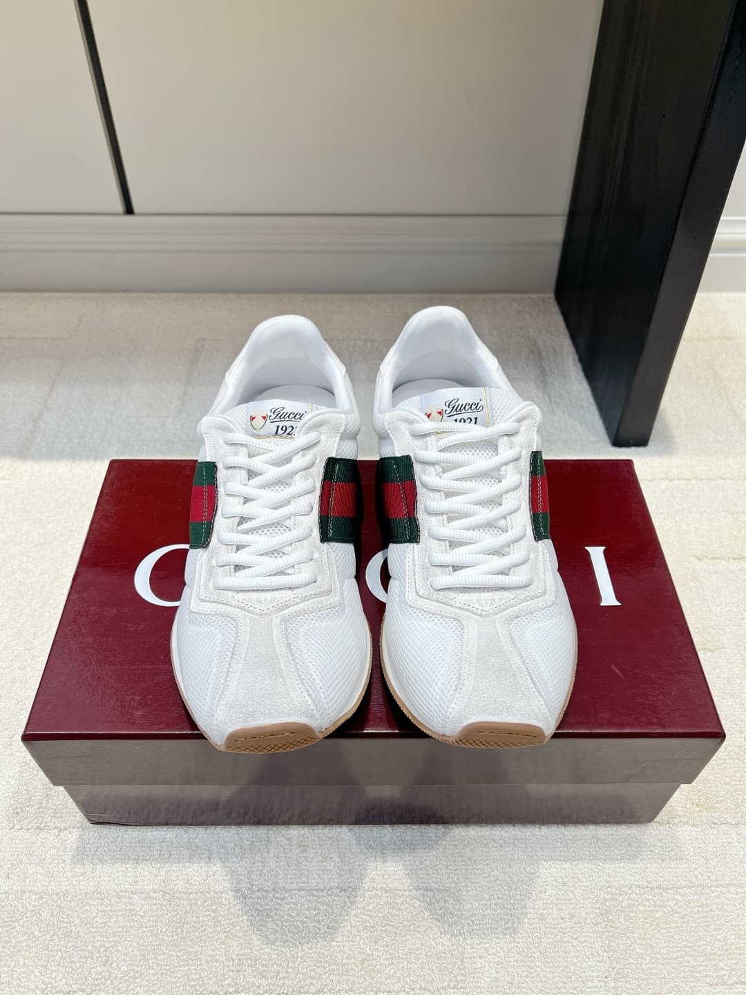 D6923 Gucci Vintage/Retro White Derby Shoes 26ss — image 1