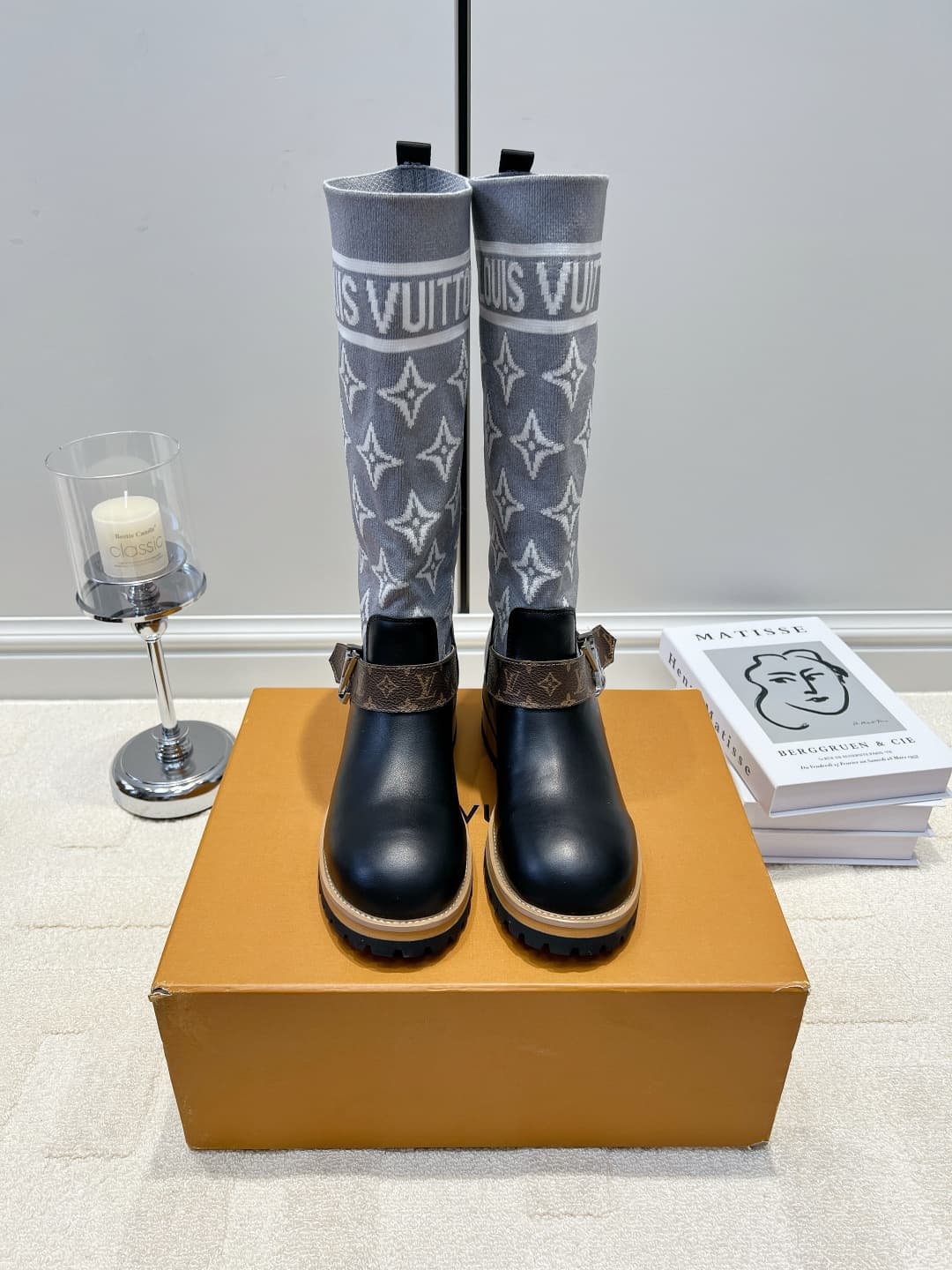 D9089 LV Grey Knit Lacing High Boots 26ss — image 1