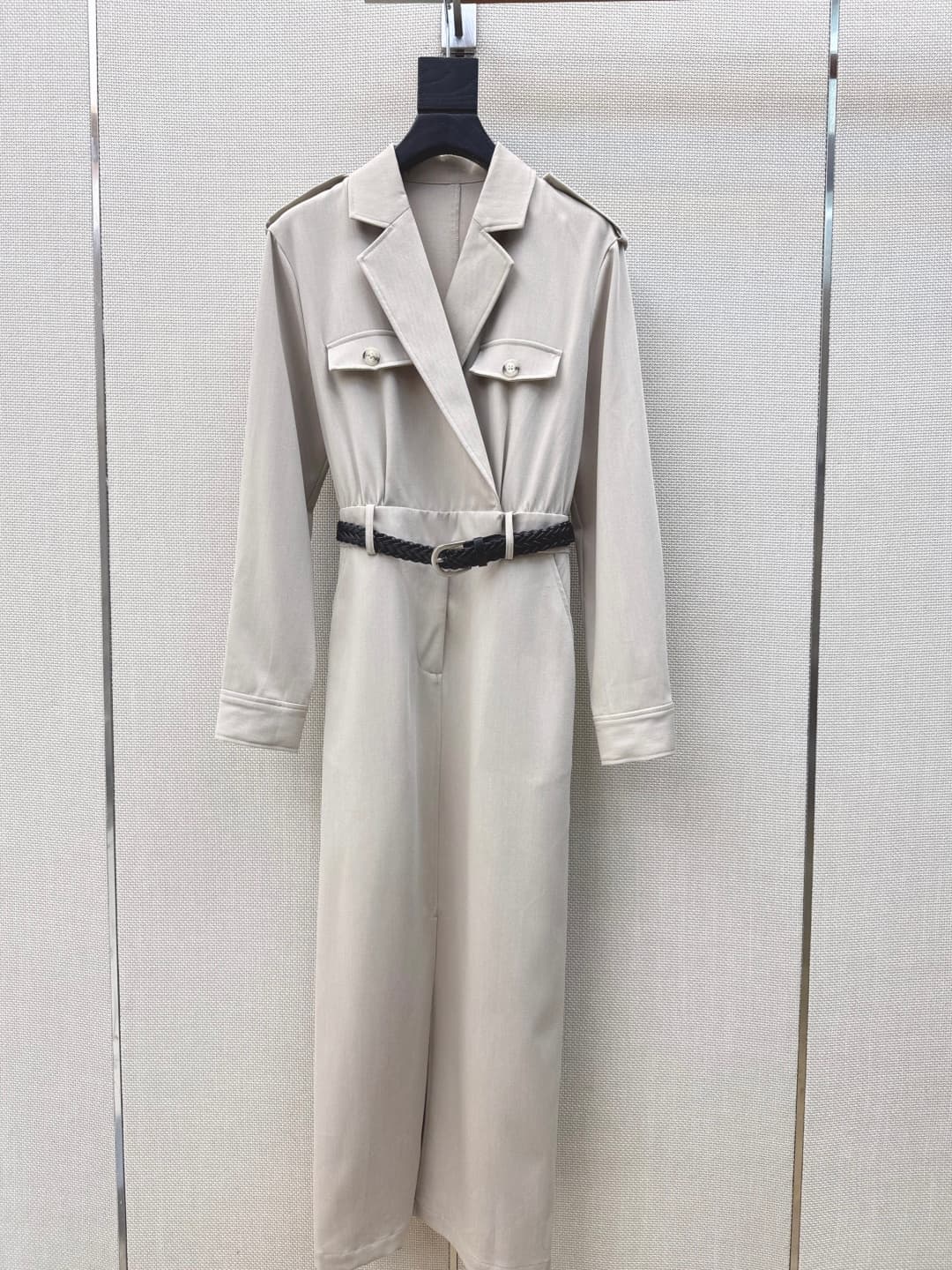 C18440 C-shaped skirt Bc 26Ss————The latest style in early spring: a dress with woven belt decoration and a stylish suit-like cut🖤 It’s a skirt that’s suitable for both work and daily use; easy to wear in various situations. The length goes above the knee — image 1