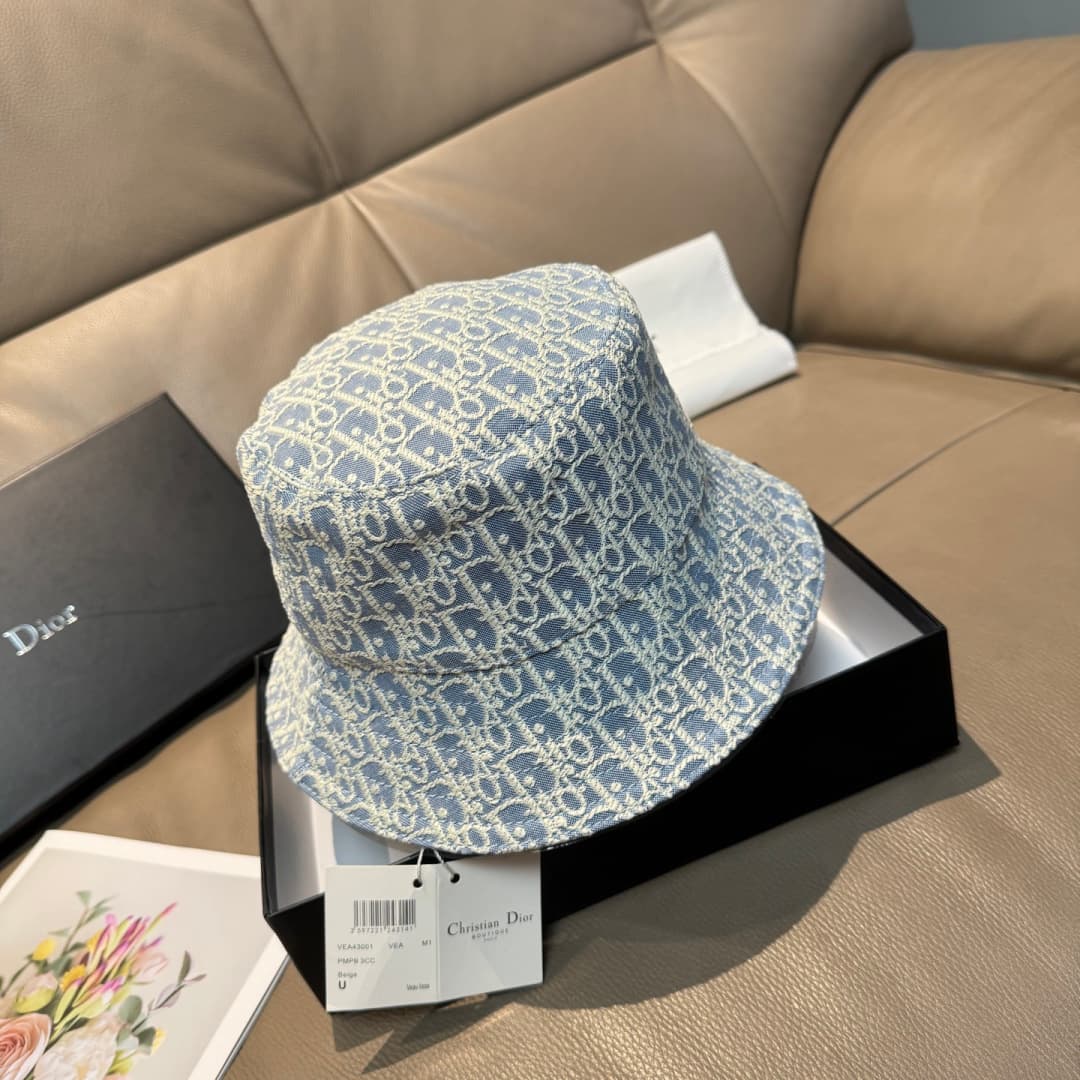 C29874 Packaged in a cloth bag. Dior new model fisherman hat, top-tier version. Customized according to the mold 1:1. Original denim print fabric + pure cotton lining, lightweight and breathable! The quality is excellent. Basic head circumference: 57. Ver — image 1