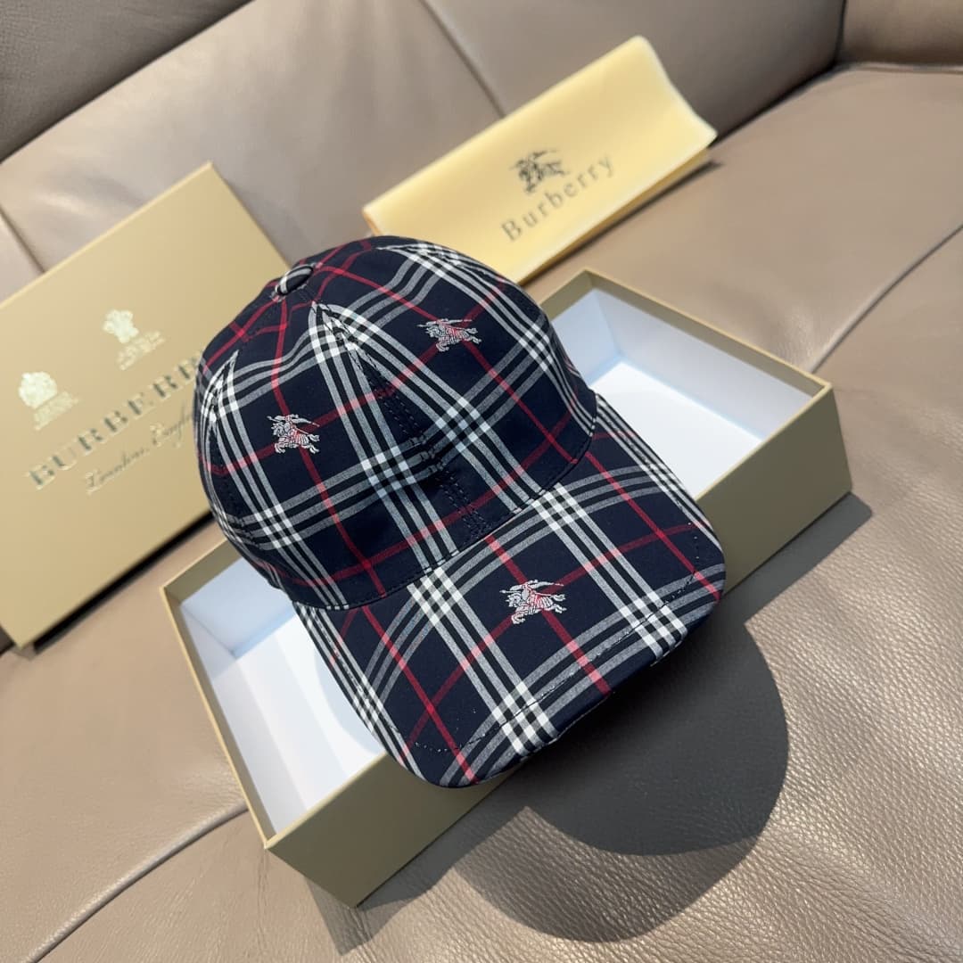 C29860 Packaged in a cloth bag, Burberry original baseball cap, checked pattern horse design. Customized by 1:1; made from pure cotton fabric and top-grade cowhide, lightweight and breathable! Photo of the product in use; suitable for both men and women. — image 1
