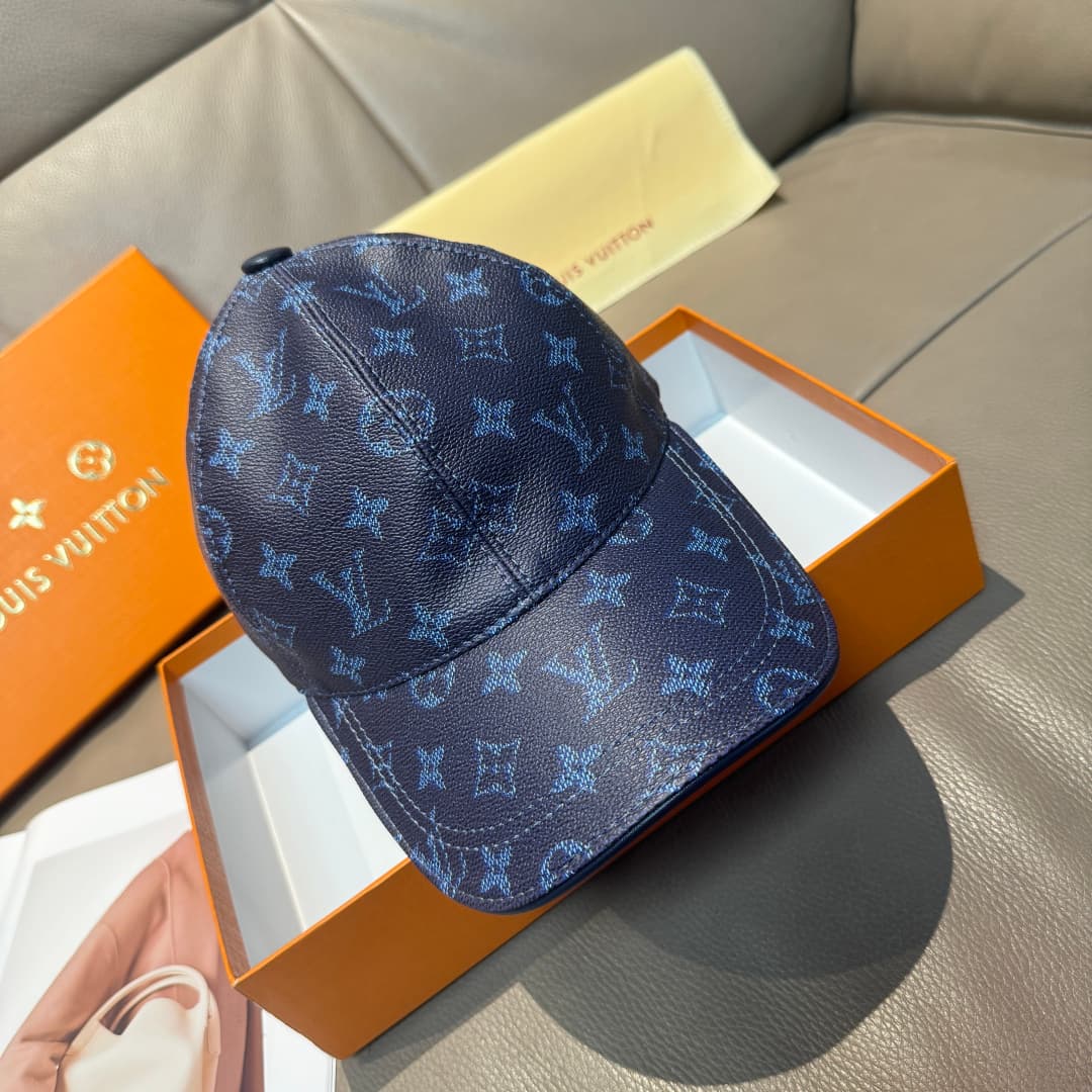 C29848 It comes with a packaging bag. It’s a classic LV baseball cap – featuring classic monogram patterns. It is custom-made according to the pattern 1:1. The cap is lined with PU leather and top-grain cowhide, and it’s in extremely high quality. The bas — image 1