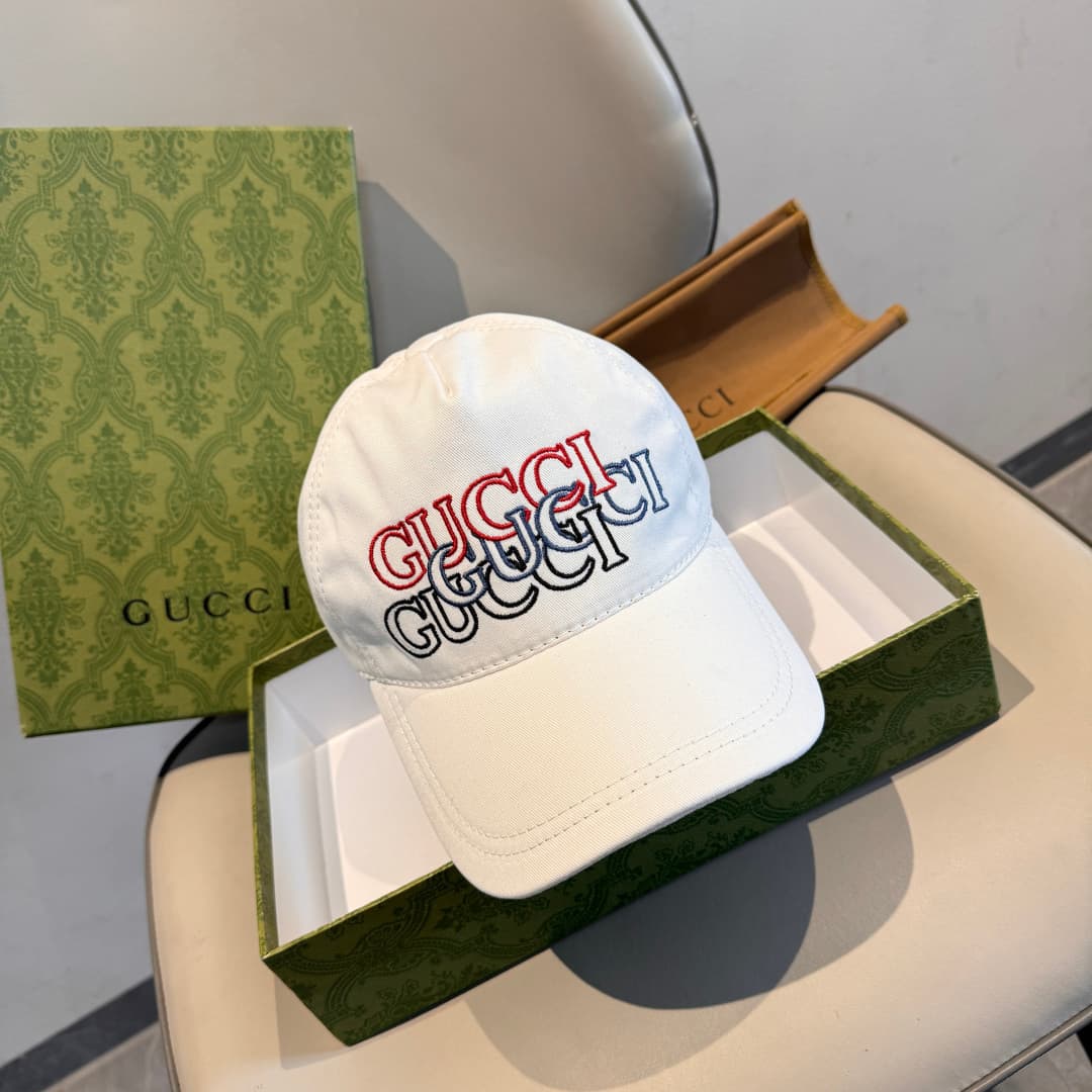 C29828 Bag with box, GUCCI store’s new model baseball cap. 1: 1 – custom molded and embossed with intricate embroidery; exquisite and flawless! 100 – 100% cotton material, original factory quality, exclusive real-life photography. — image 1