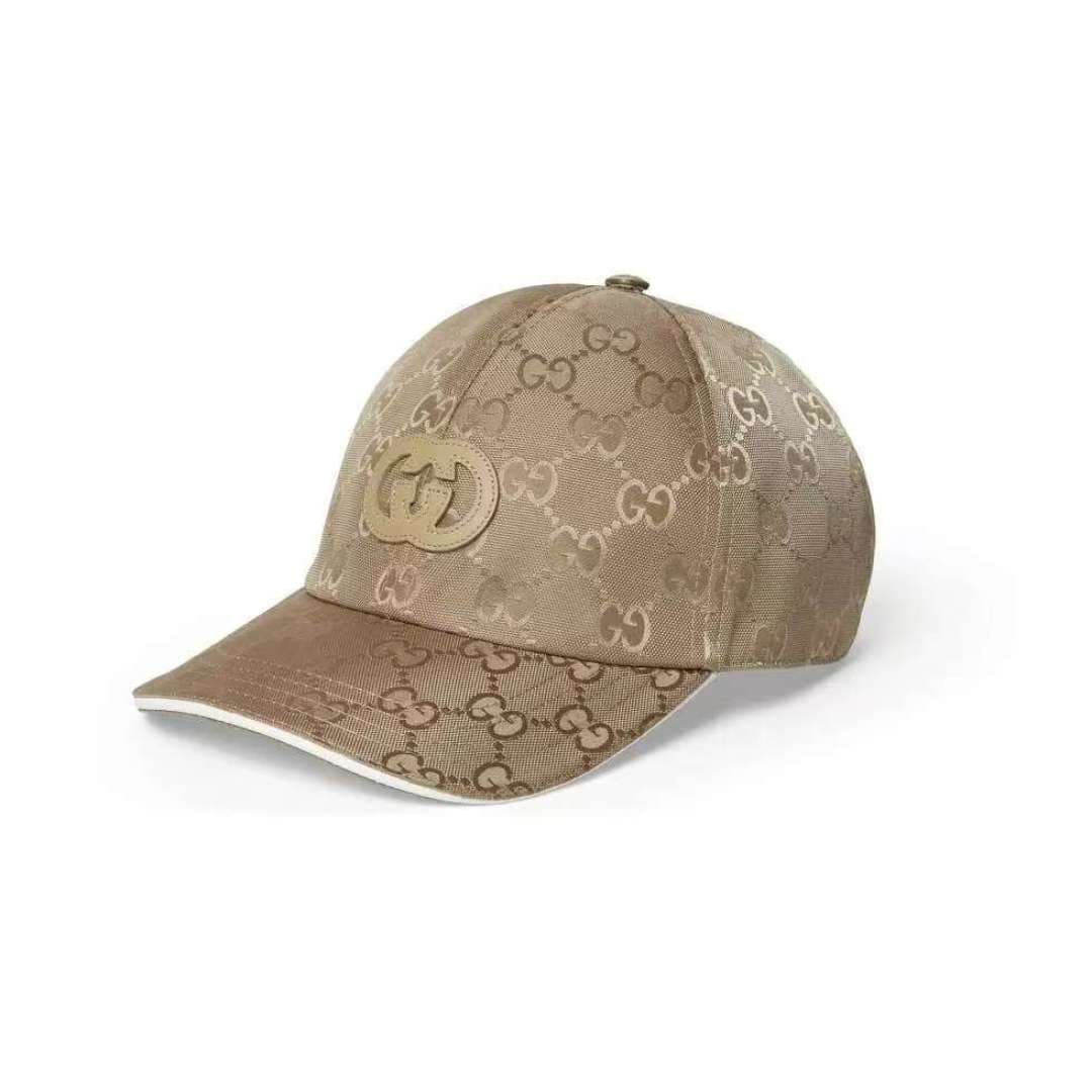 C29821 Gucci 2025 Early Autumn Collection presents a variety of energetic soft accessories. This baseball cap is crafted with meticulous attention to detail using GG nylon material, adorned with interlocking G embroidery patches, adding a unique and disti — image 1