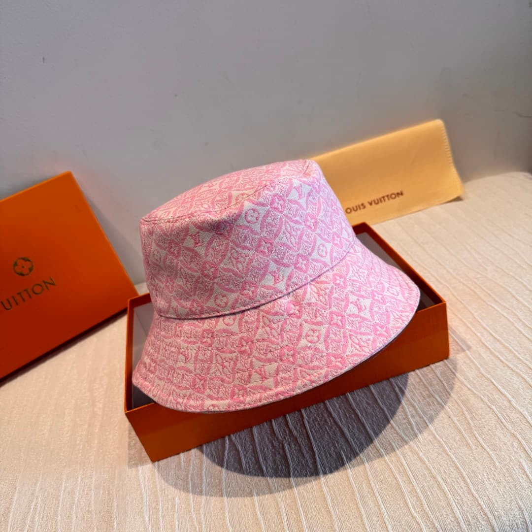 C29818 Packaged in a cloth bag. Lv classic model fisherman hat – top-tier version. Customized according to the mold 1:1. Made from original denim print fabric and pure cotton lining; lightweight and breathable! Excellent quality. Standard head circumferen — image 1