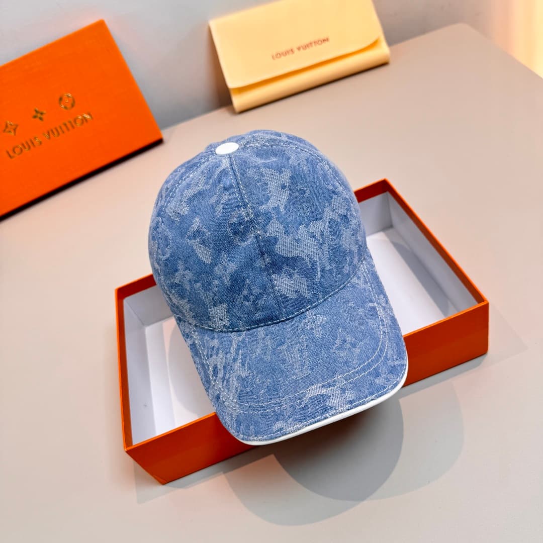 C29813 Bag-shaped cloth bag, new LV Louis Vuitton baseball cap with original design. LV denim weave texture. Custom-made by 1:1. Original canvas material + top-grade cowhide, lightweight and breathable! Excellent quality. Basic head circumference: 56. Hea