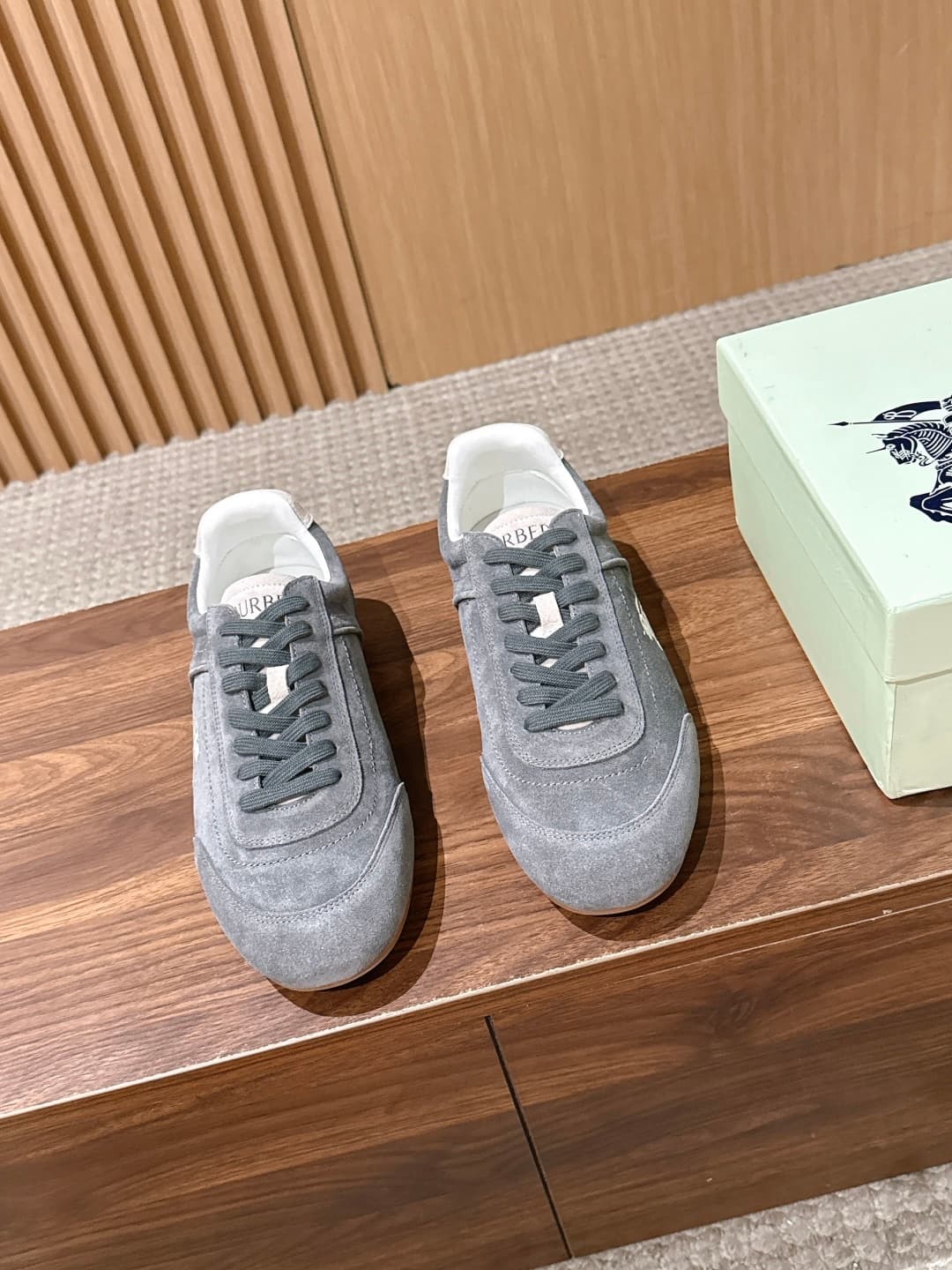 D3163 【Wangzhou Product】Burberry’s popular vintage/retro men’s Derby shoes are now available. These are Burberry’s signature products, and these shoes truly strike a perfect balance between “brand identity” and “daily practicality”. — image 1