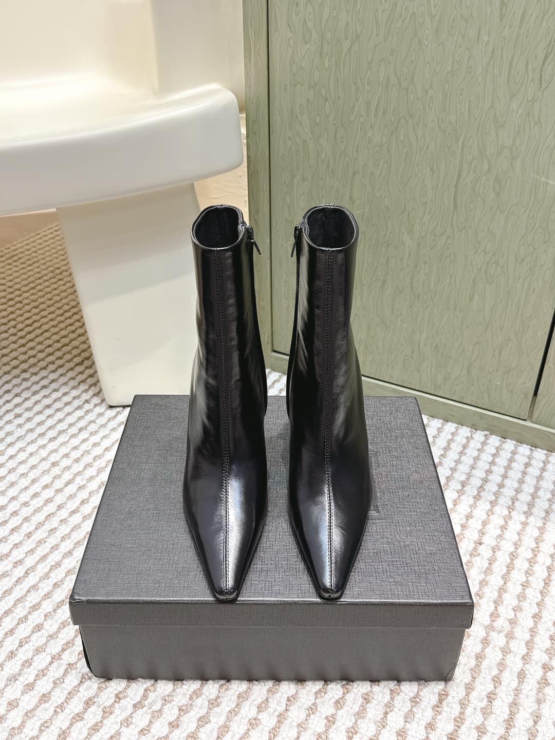 D12081 Expedited purchasing level — image 1