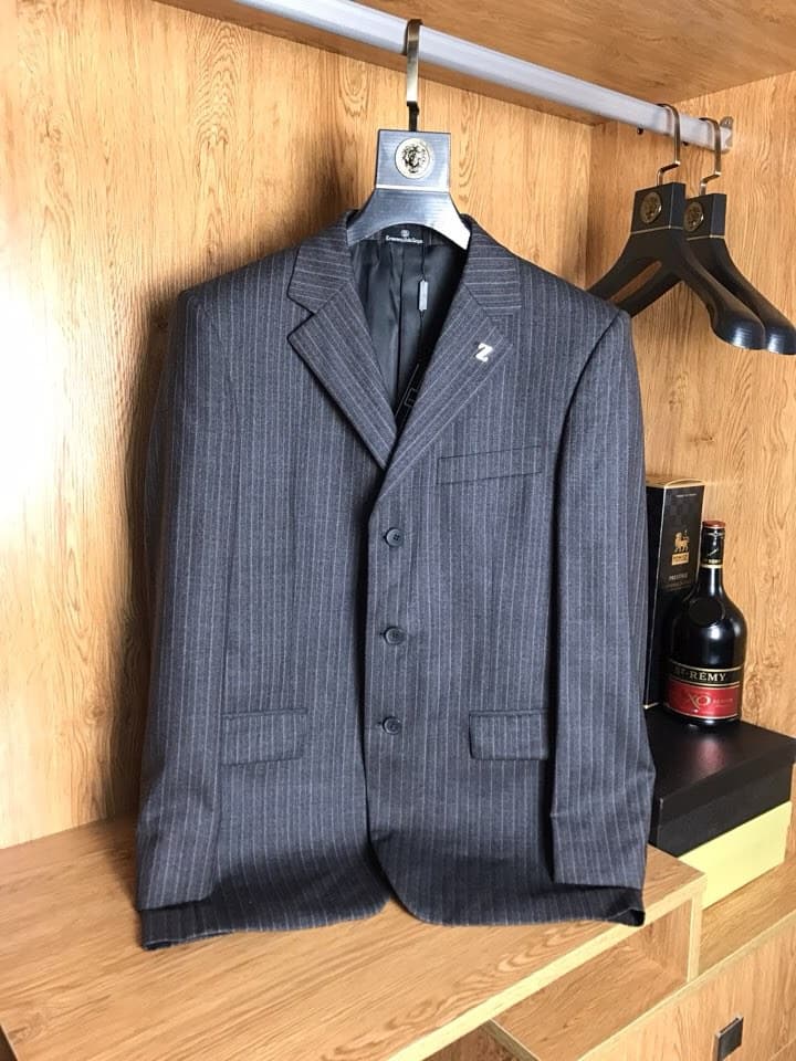 C17915 EZ wool blazer – fabric: 100% wool. A stunning product ordered by a trading company! 😍 A high-quality item from Giorgio Armani’s channel. Part of the 21SS autumn/winter collection; truly a star-level piece!! Absolutely exclusive! This EZ blazer is — image 1
